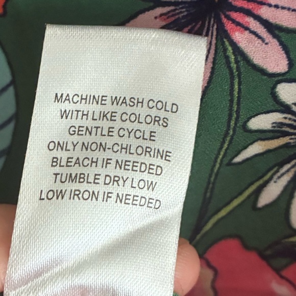 DR2 Green Blouse with Colorful Floral Design L - Picture 9 of 9